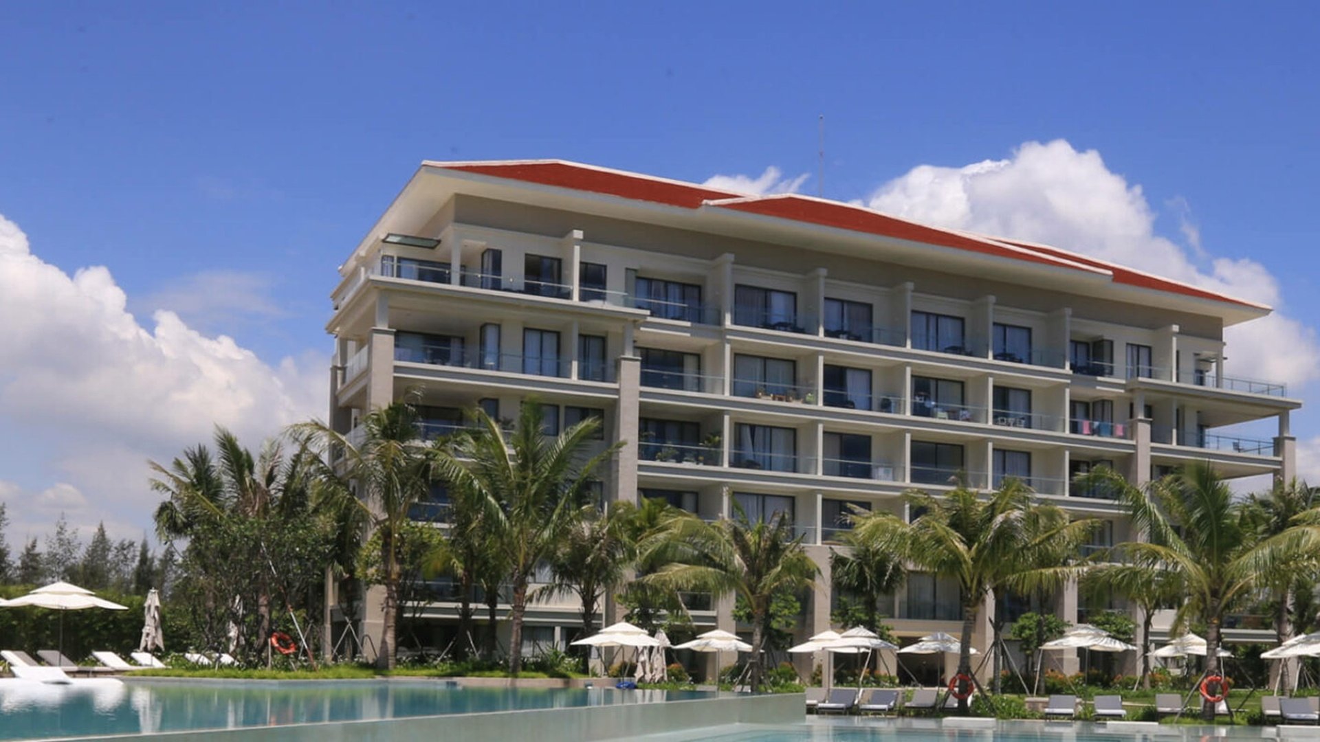 The Ocean Suites Apartments